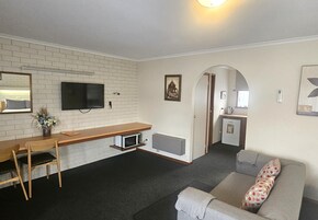 Family Suite, 2 Bedrooms, Non Smoking | Desk, free WiFi