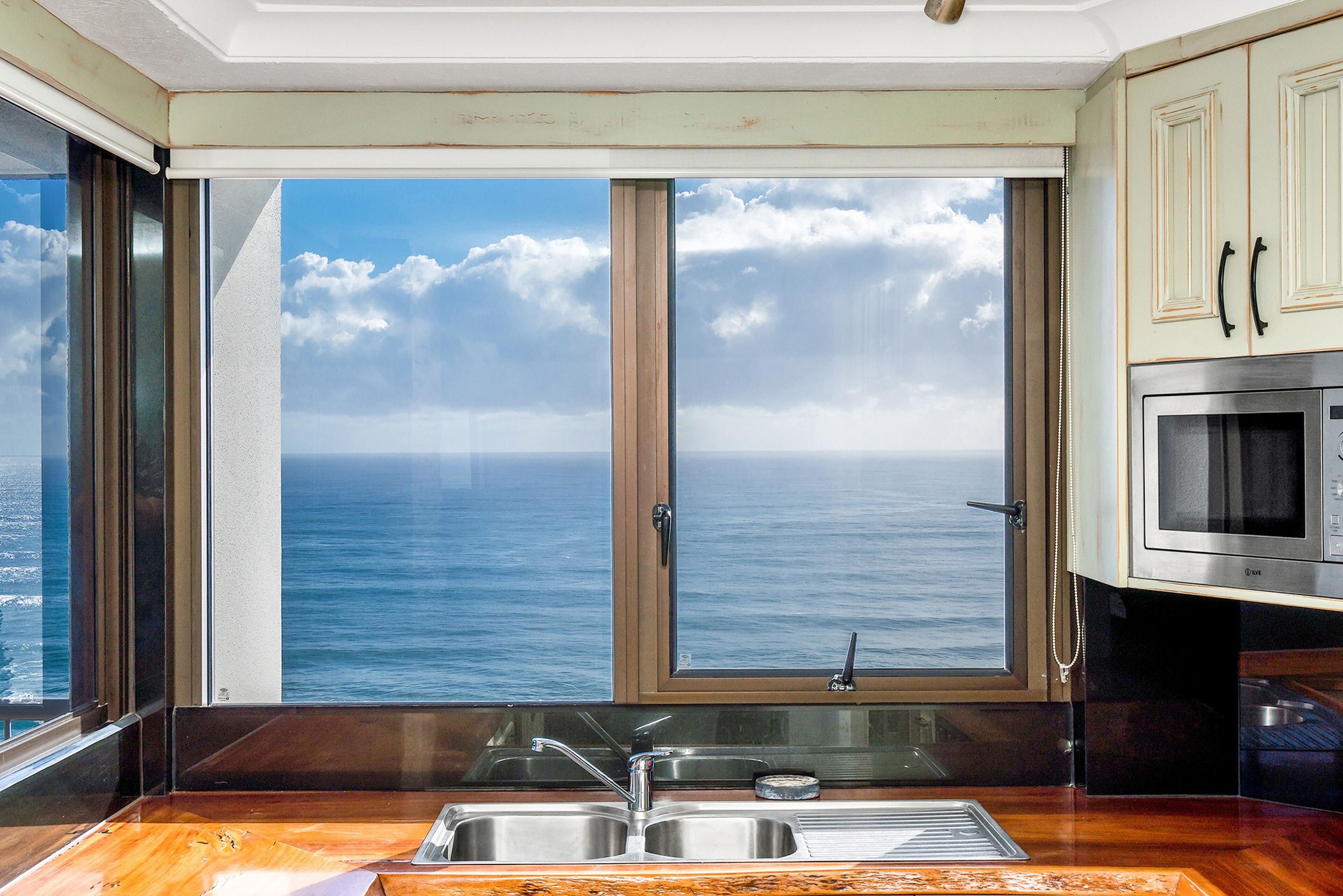 2 Bedroom Penthouse Ocean View Apartment | Private kitchen | Full-sized fridge, microwave, oven, stovetop