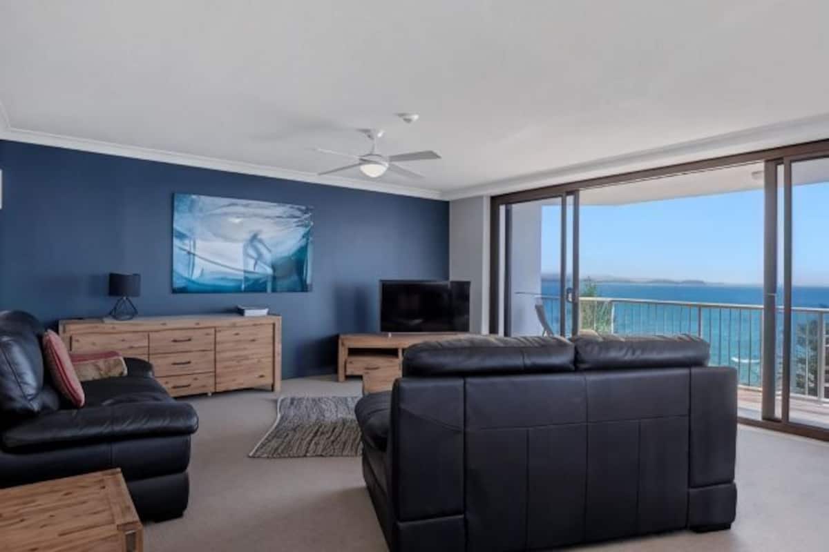Living area | 45-inch flat-screen TV with cable channels, TV, DVD player