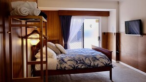 Chambre Standard double | Bureau, fer et planche à repasser, accès au Wi-Fi (inclus)