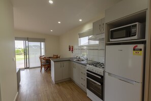 Villa  | Free WiFi - Gum Tree Caravan Park (Port Fairy)