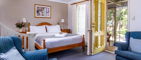 Cottage, 1 Queen Bed, Non Smoking (Studio Spa Bath)