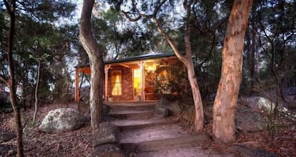 Honeysuckle Cottages Stanthorpe