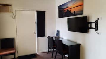 Queen Kitchenette | Pillowtop beds, desk, blackout drapes, soundproofing