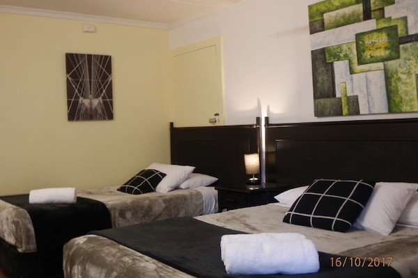 Twin Room | Pillowtop beds, desk, blackout drapes, soundproofing