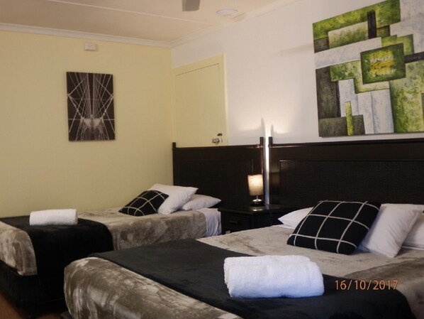 Standard-Suite, 1 Schlafzimmer, Nichtraucher (Twin Room)