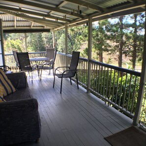 Historical Cottage 4 Bedroom | Balcony - Ingleside Stud Farm (Tallebudgera Valley)