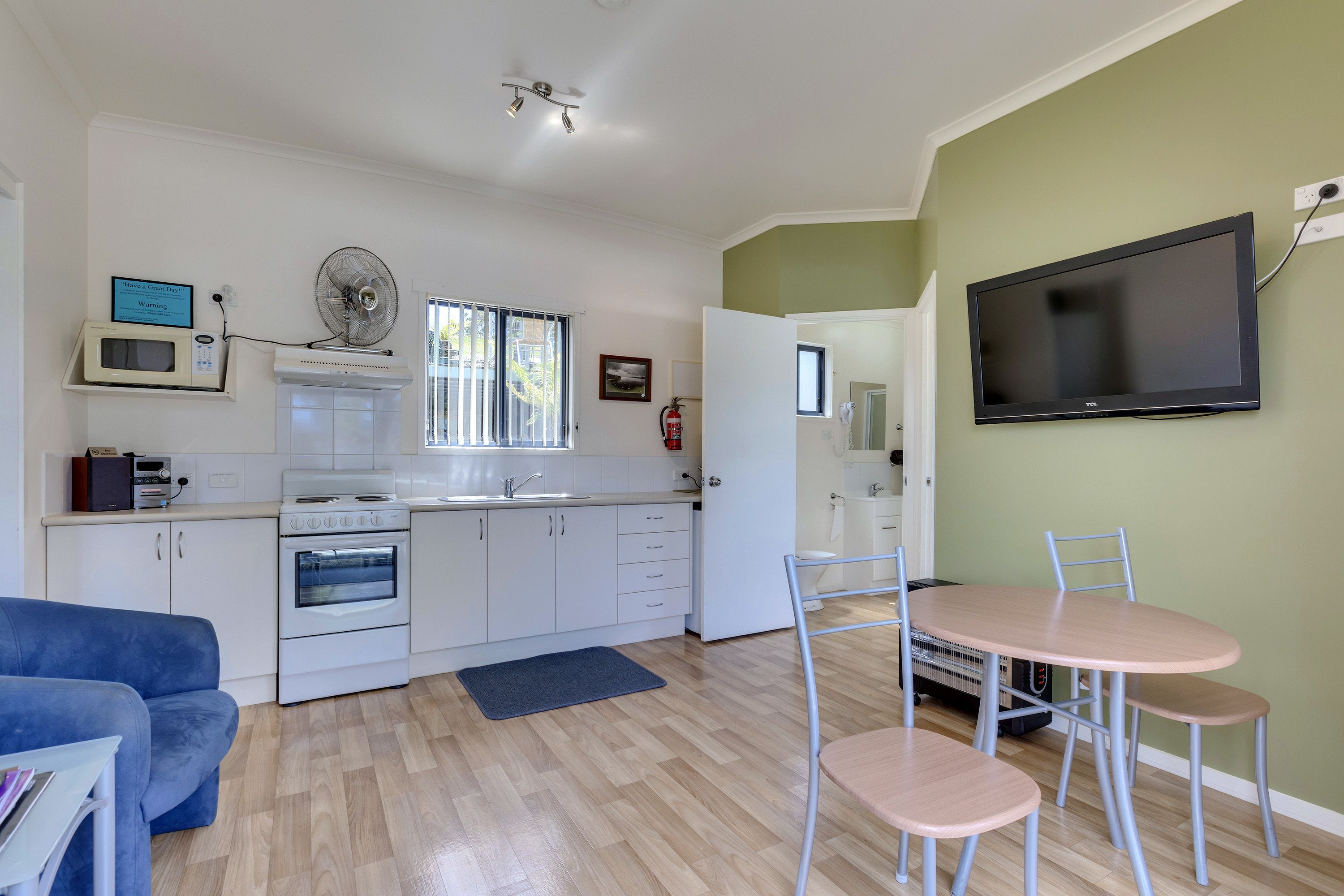 Port Huon Cottages — image 6