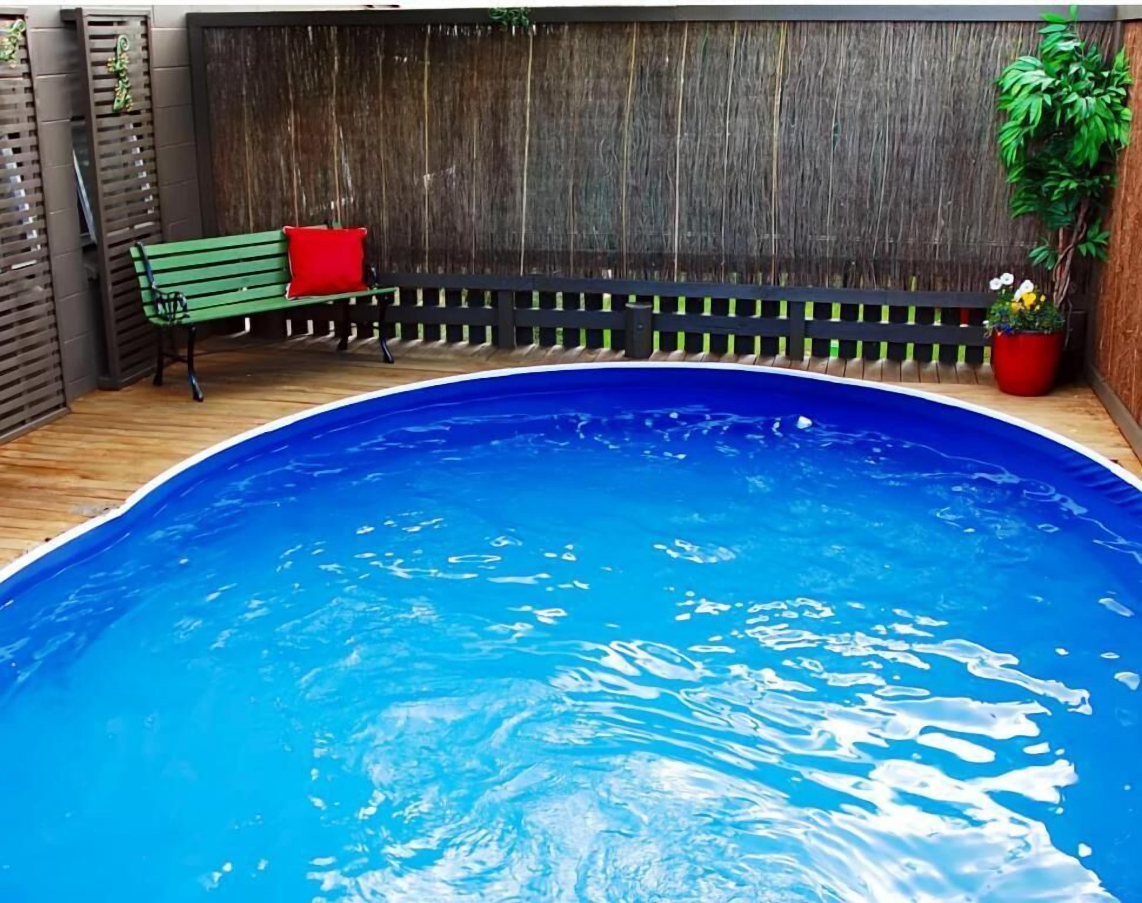 สระว่ายน้ำ