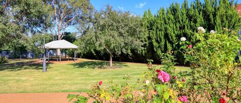 Children’s play area – outdoor