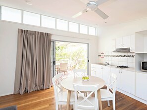 Sea Breeze Villa  | Private kitchenette | Full-size fridge, microwave, stovetop, electric kettle