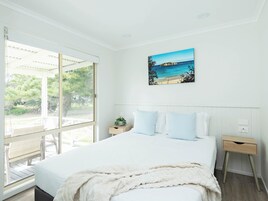 Beach Comber Cabin | Iron/ironing board, free cribs/infant beds, bed sheets