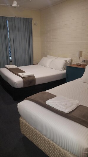 Iron/ironing board, free WiFi, bed sheets