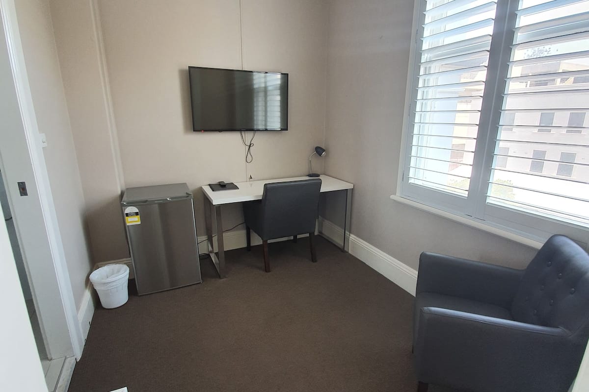 double room 17 top floor (stair access only) | iron/ironing board, free wifi, bed sheets