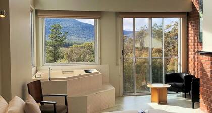 Macedon Ranges Hotel & Spa