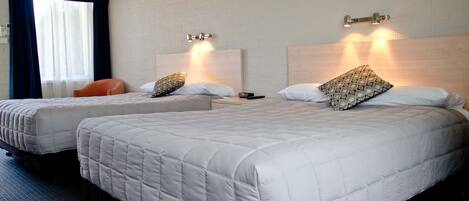 Deluxe Suite, 1 Bedroom, Non Smoking (Deluxe Family Room) | Iron/ironing board, free WiFi, bed sheets