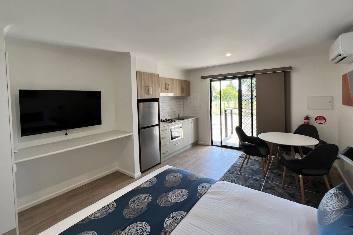 Standard Studio | 2 bedrooms, iron/ironing board, free WiFi, bed sheets