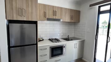 標準開放式客房 | 私人廚房 | 電熱水壺、廚房用具/餐具/器皿