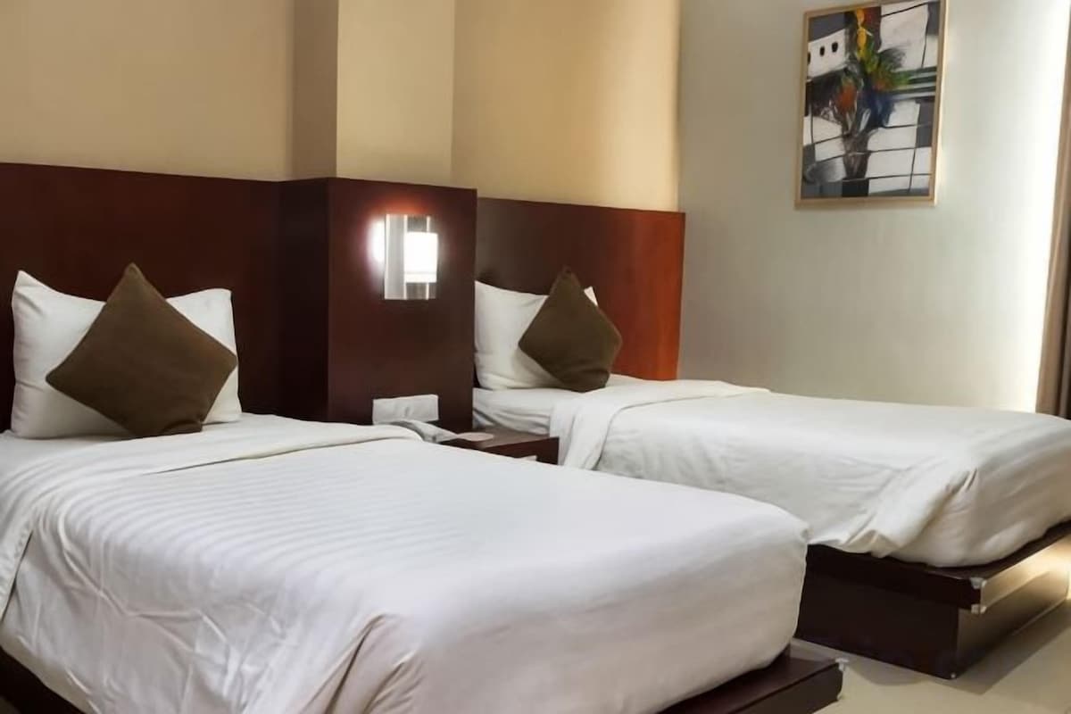 Grand Superior Room