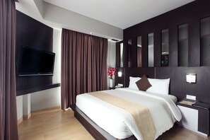 Habitación superior con 2 camas individuales, sin ventanas | Minibar, caja de seguridad en la habitación, escritorio y wifi gratis