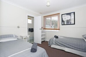 1 bedroom, premium bedding, free WiFi