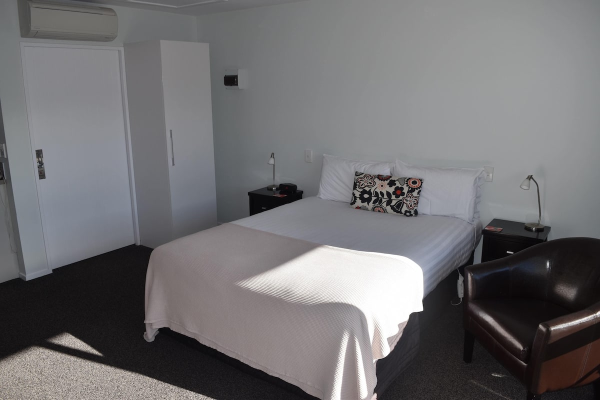 Luxe kamer, niet-roken, kitchenette (Luxury Spa unit) | 5 slaapkamers, luxe beddengoed, individueel gedecoreerd