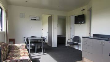 2 Bedroom Motel | Living room