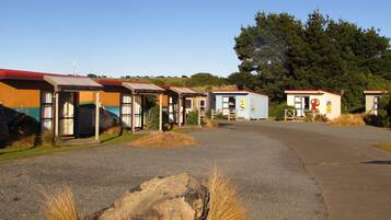 TV Cabin, Shared Bathroom (linen not included) | 1 bedroom, free WiFi, bed sheets