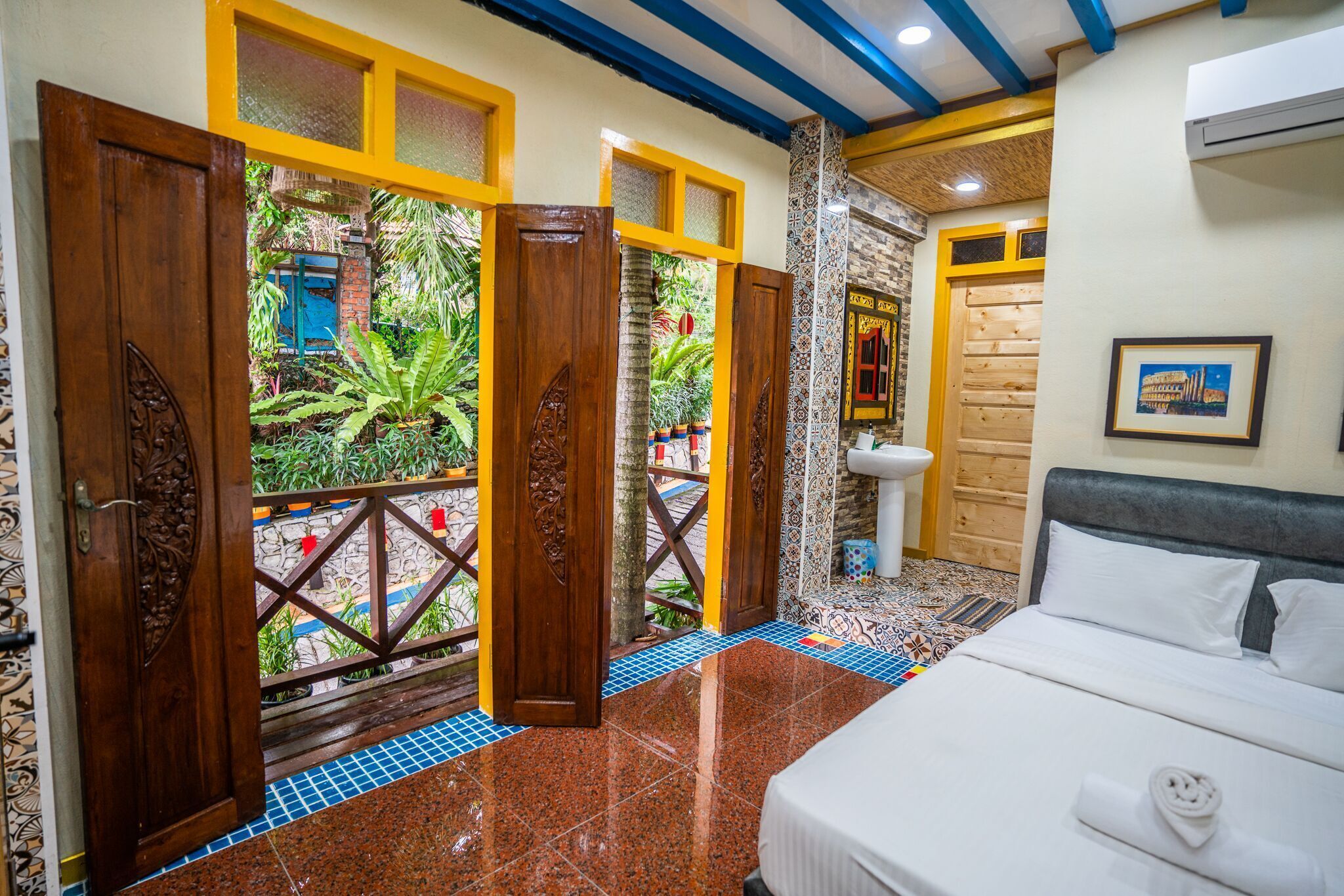 In-room safe, individually decorated, individually furnished, desk