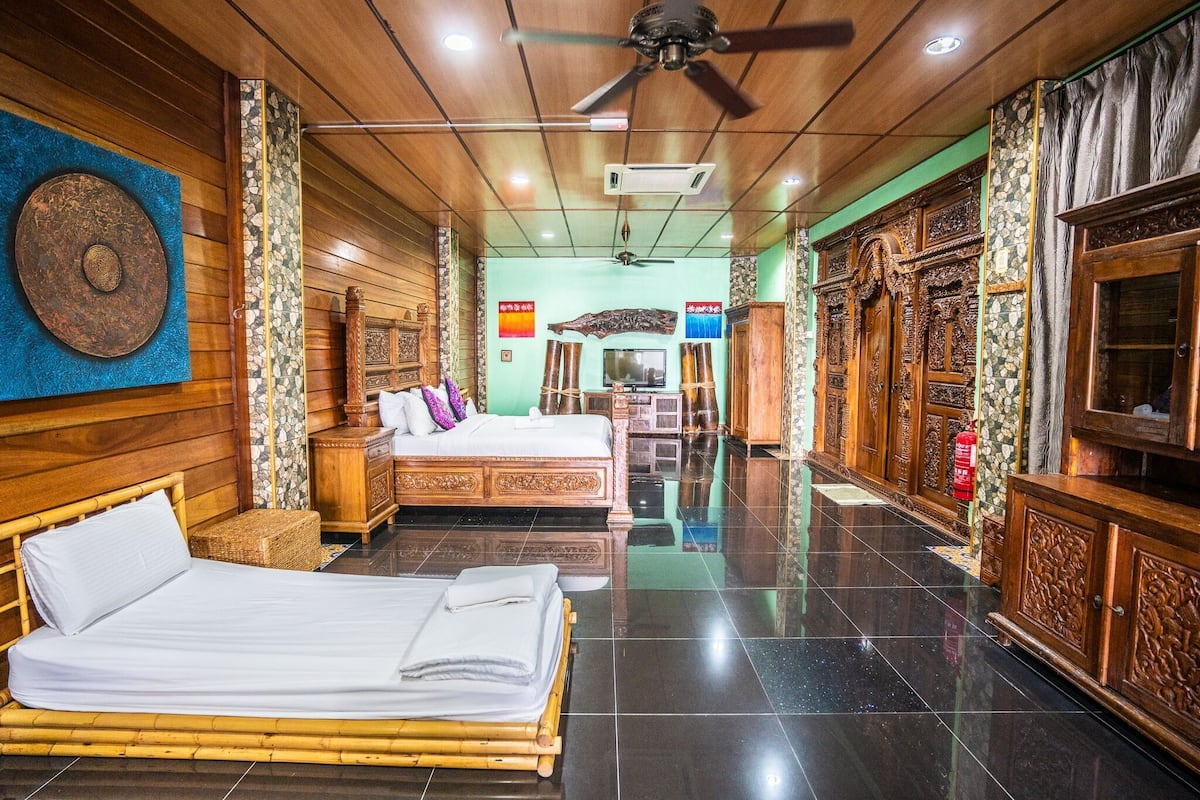 In-room safe, individually decorated, individually furnished, desk