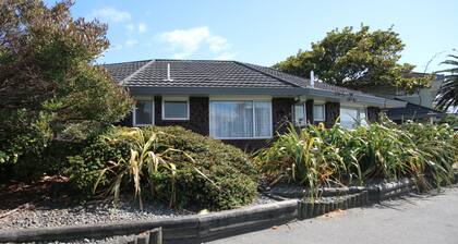 Midway Pacifica Lodge
