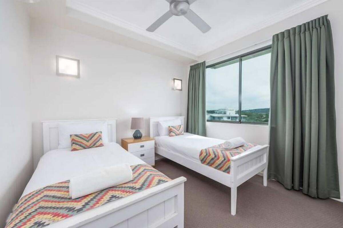 Dihias secara berasingan, dilengkapkan perabot secara berasingan