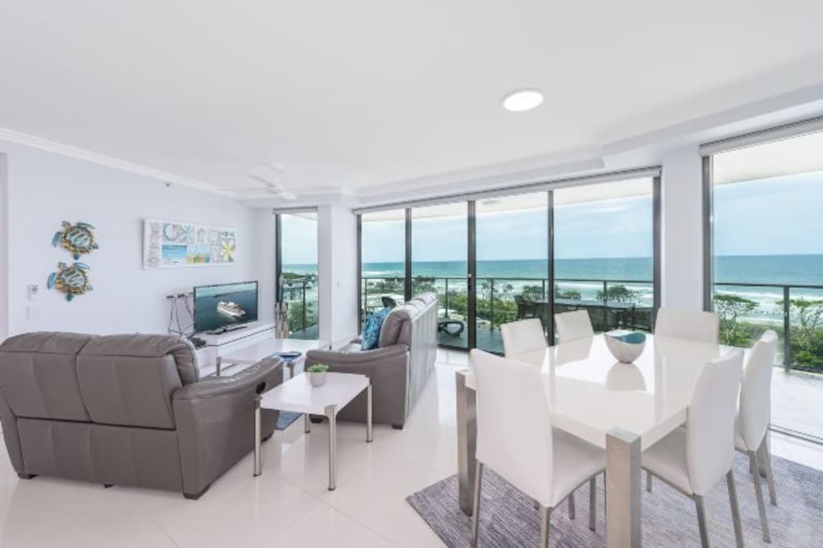 2 Bedroom Ocean View High Floor Apartment