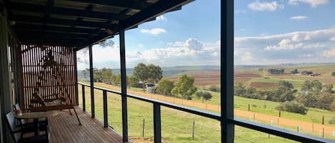 Vila luxo, 1 quarto, cozinha, vista para o vinhedo | Terraço/pátio