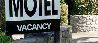 Four Peaks Motel