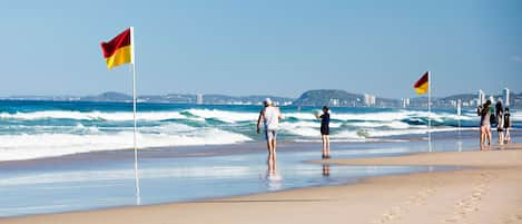 Una playa cerca