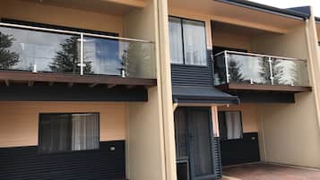 Appartamento Standard, 2 camere da letto, non fumatori, cucina (Two Storey Holidays) | Terrazza/patio