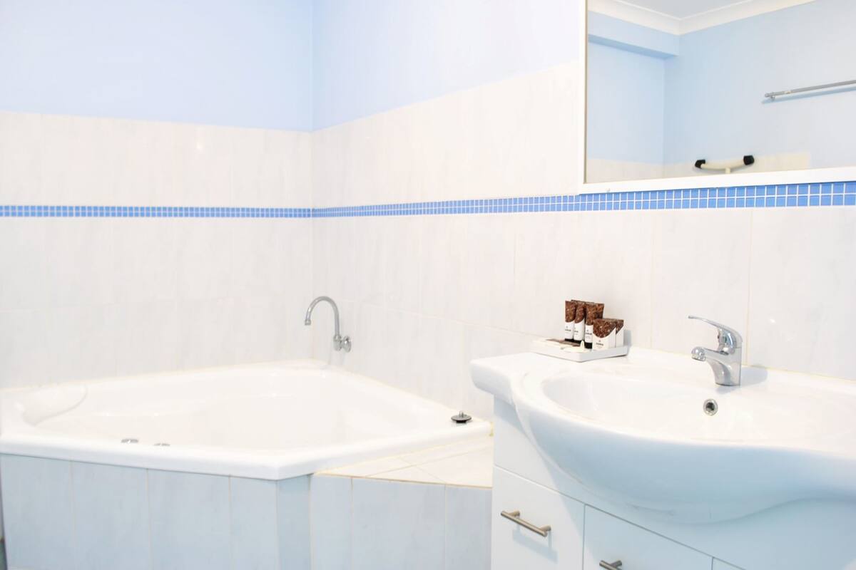 Hair dryer, towels