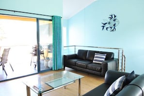 Standard-Apartment, 2 Schlafzimmer, Nichtraucher, Küche (Two Storey Holidays) | Wohnbereich