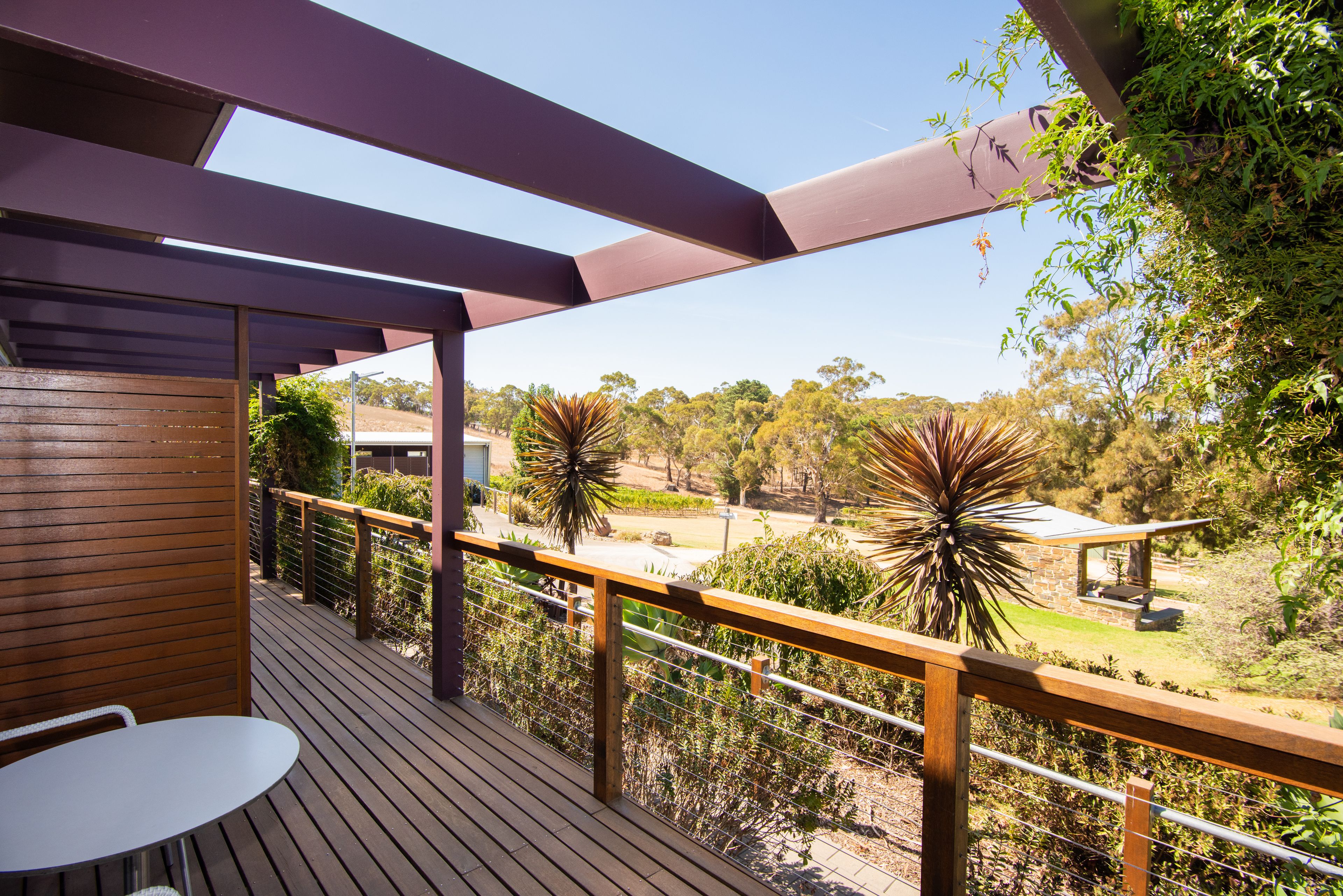 Longview suite - King or Twin  | Garden view