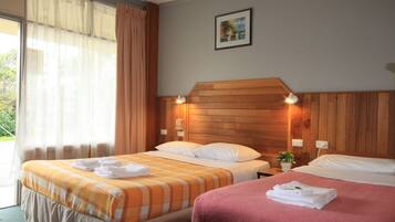 1 bedroom, desk, iron/ironing board, cots/infant beds