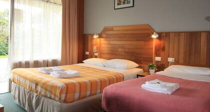 Pelicans Motel San Remo