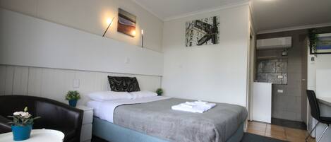 1 bedroom, desk, iron/ironing board, cribs/infant beds