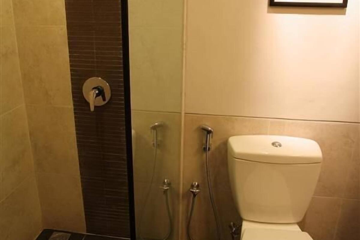 Bathroom | Free toiletries, hair dryer, slippers, towels