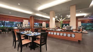 Daily buffet breakfast (IDR 100000 per person)