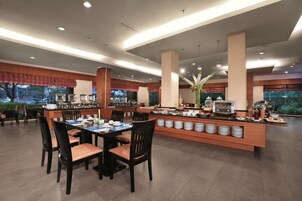 Daily buffet breakfast (IDR 100000 per person)