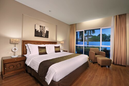 Aston Tanjung City Hotel