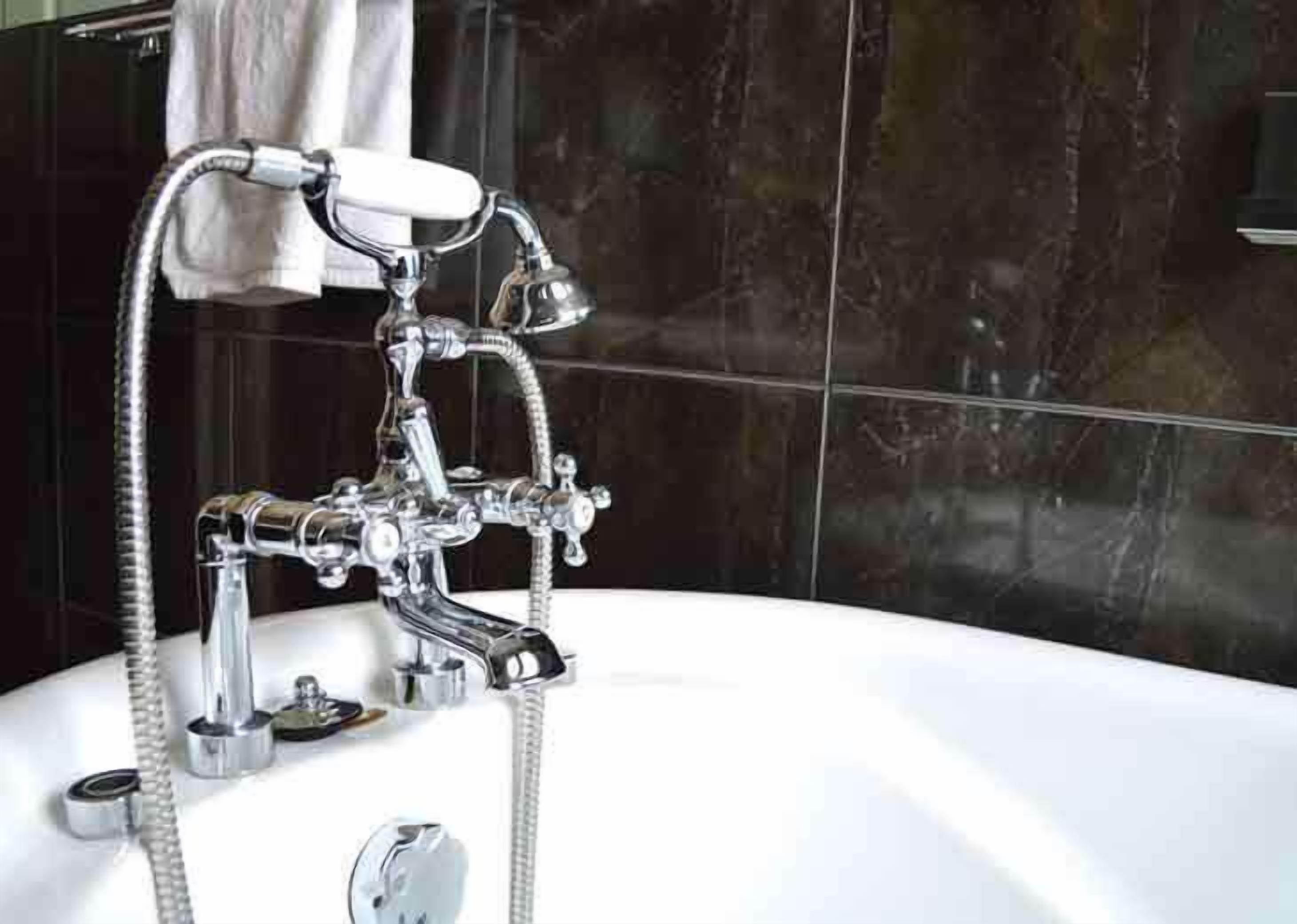 Standardværelse - 1 kingsize-seng (Bluestone Room)) | Dybt badekar