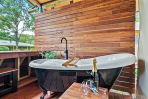 Wi-Fi gratuit, draps fournis