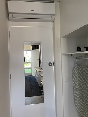 Executive Room, 1 King Bed, Non Smoking, Balcony (3 1/2 Star Delux Room) | Air conditioning